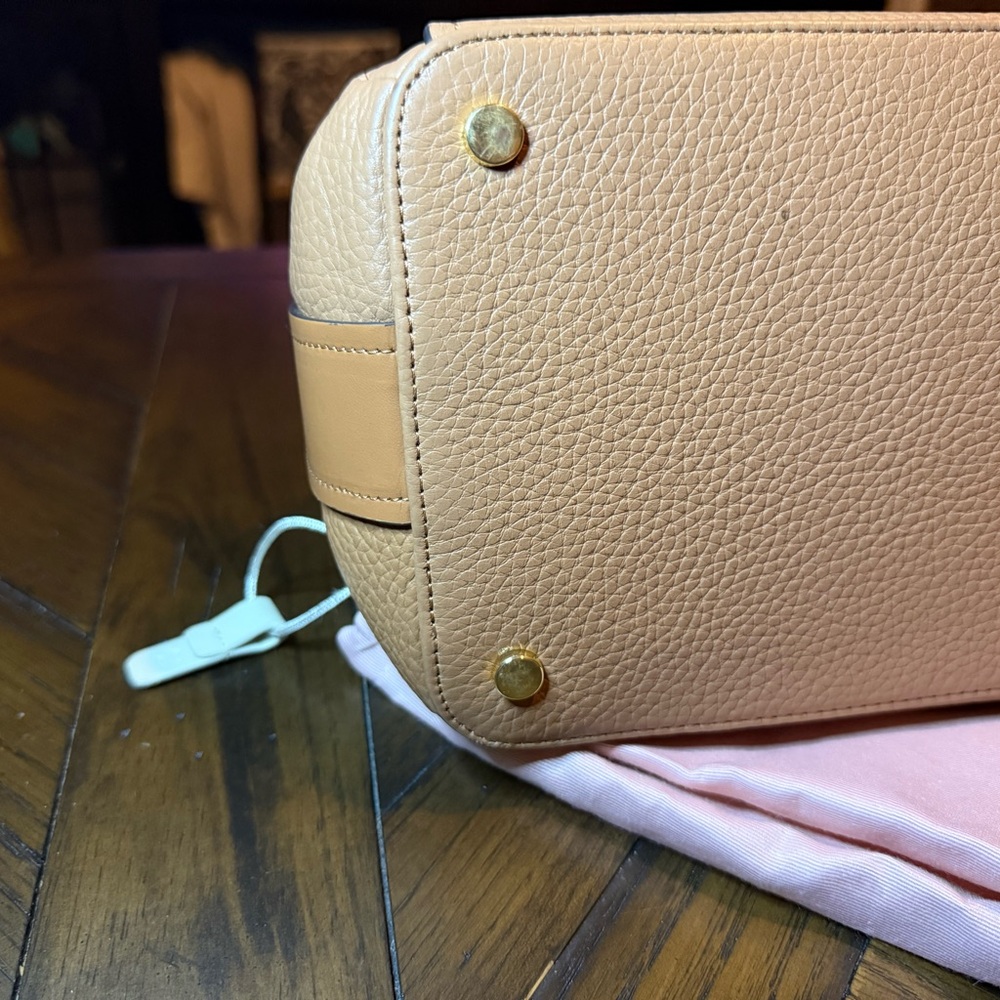 🔥 Fire Sale 🔥
RADLEY LONDON Medium Zip-Top Shoulder Bag w/Tag, Duster & Wallet - Picture 15 of 16